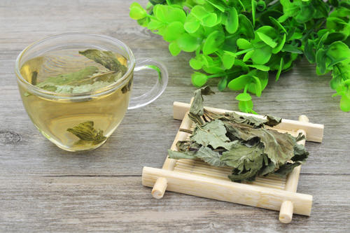 探索茶的神奇功效，降低血压和血脂的茶类推荐