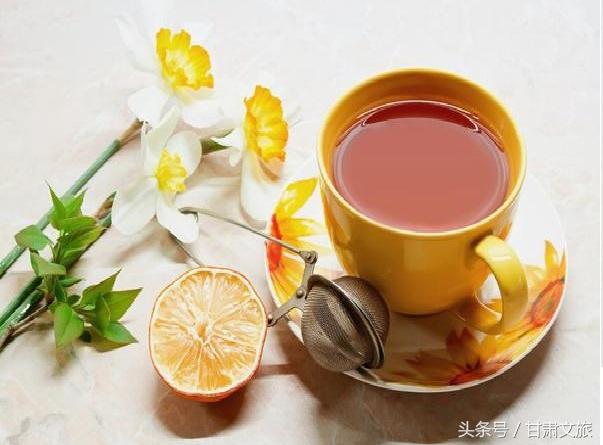 探索茶的神奇功效，降低血压和血脂的茶类推荐
